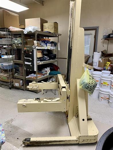 Used Crown Kettle Lifter and Pourer