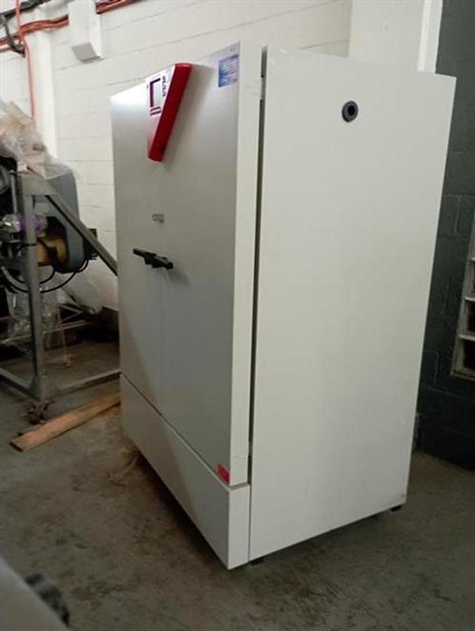 Used Binder KBF-720 Humidity test Chamber