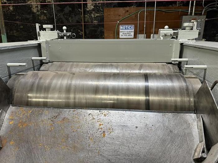 Used Kent 32" 3-Roll Refiner