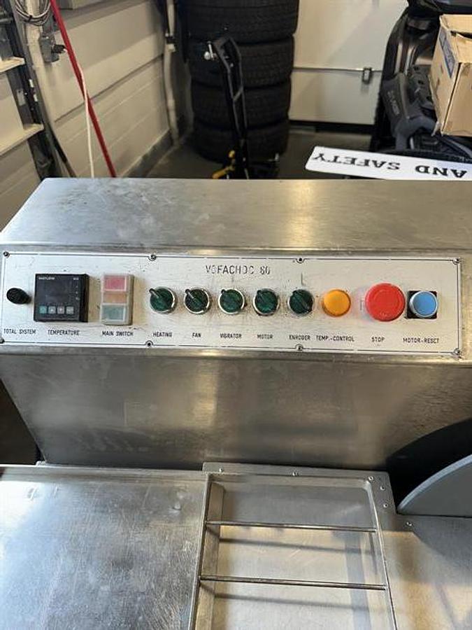 Used Vofachoc 60 lb Tempering Machine