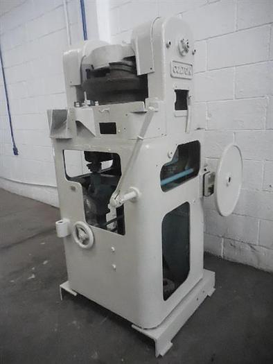Used COLTON 33-STATION KEYED HEAD TABLET PRESS