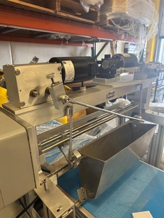 Used Woody 16" Stringer with Conveyor