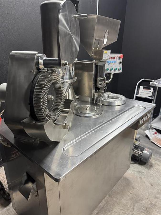 Used SNTJ-C Semi-Auto Capsule Filler