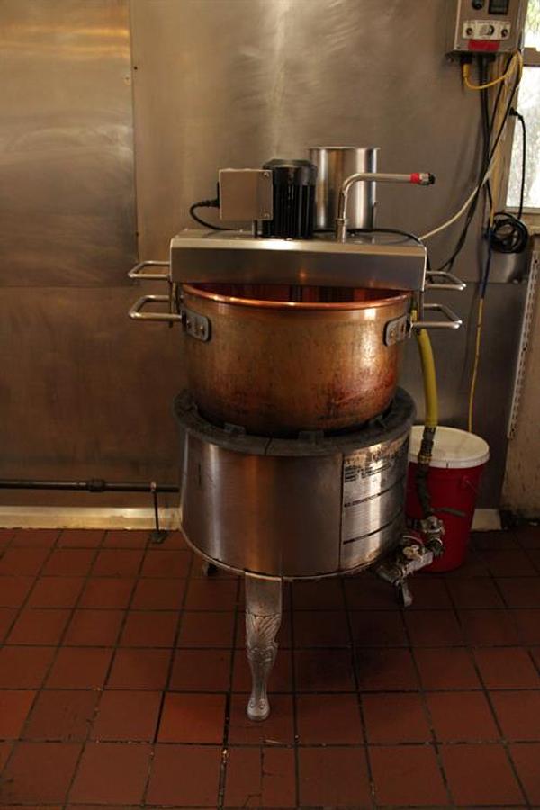 Used Savage 20 Stove with Portable Agitator