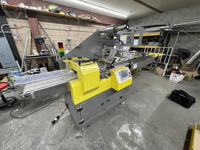 Used Italwrap Minitronic 400 Servo Driven Flow Wrapper