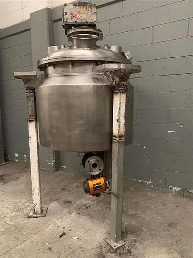 Used Newade stainless steel 104 gallon jacketed tank