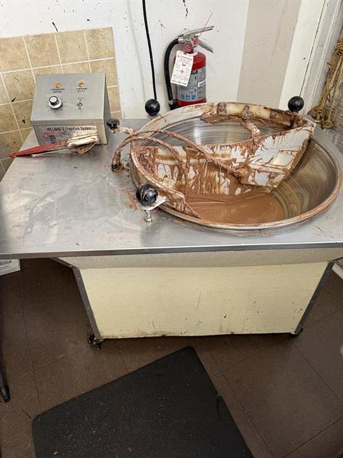 Used Hilliard 240-lb/Day Tempering Melter