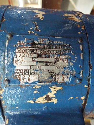 Used 2,000 Liter Carbon Steel Mixing Tank