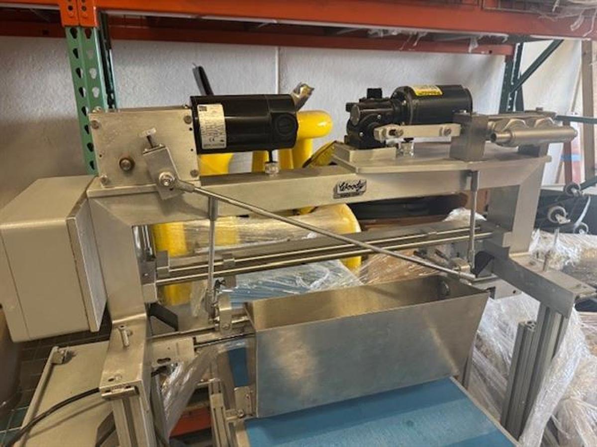 Used Woody 16" Stringer with Conveyor