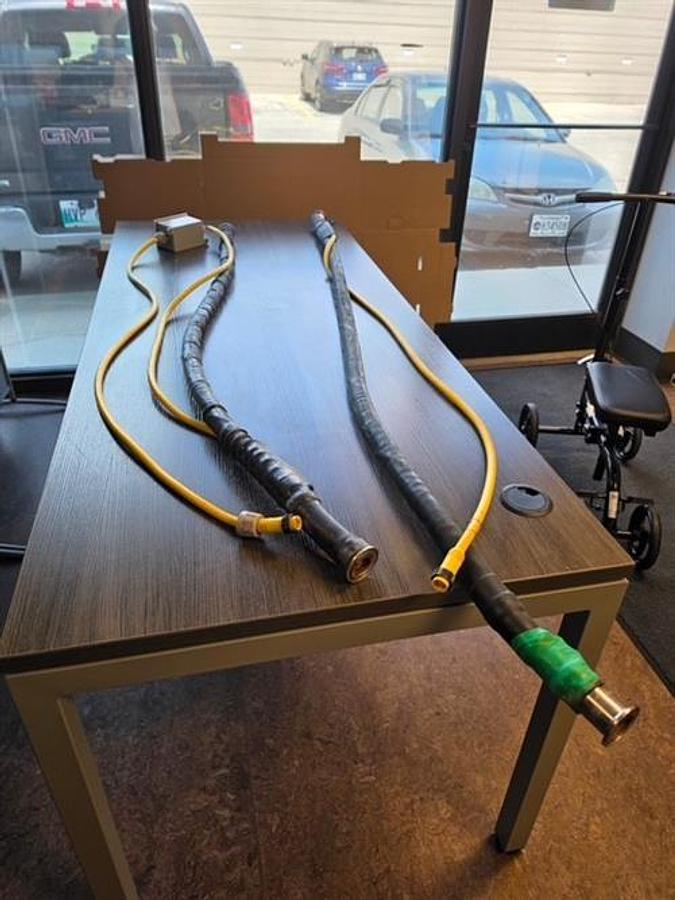 Used Woody 34" Double Loop Stringer with Pump on Portable Stand
