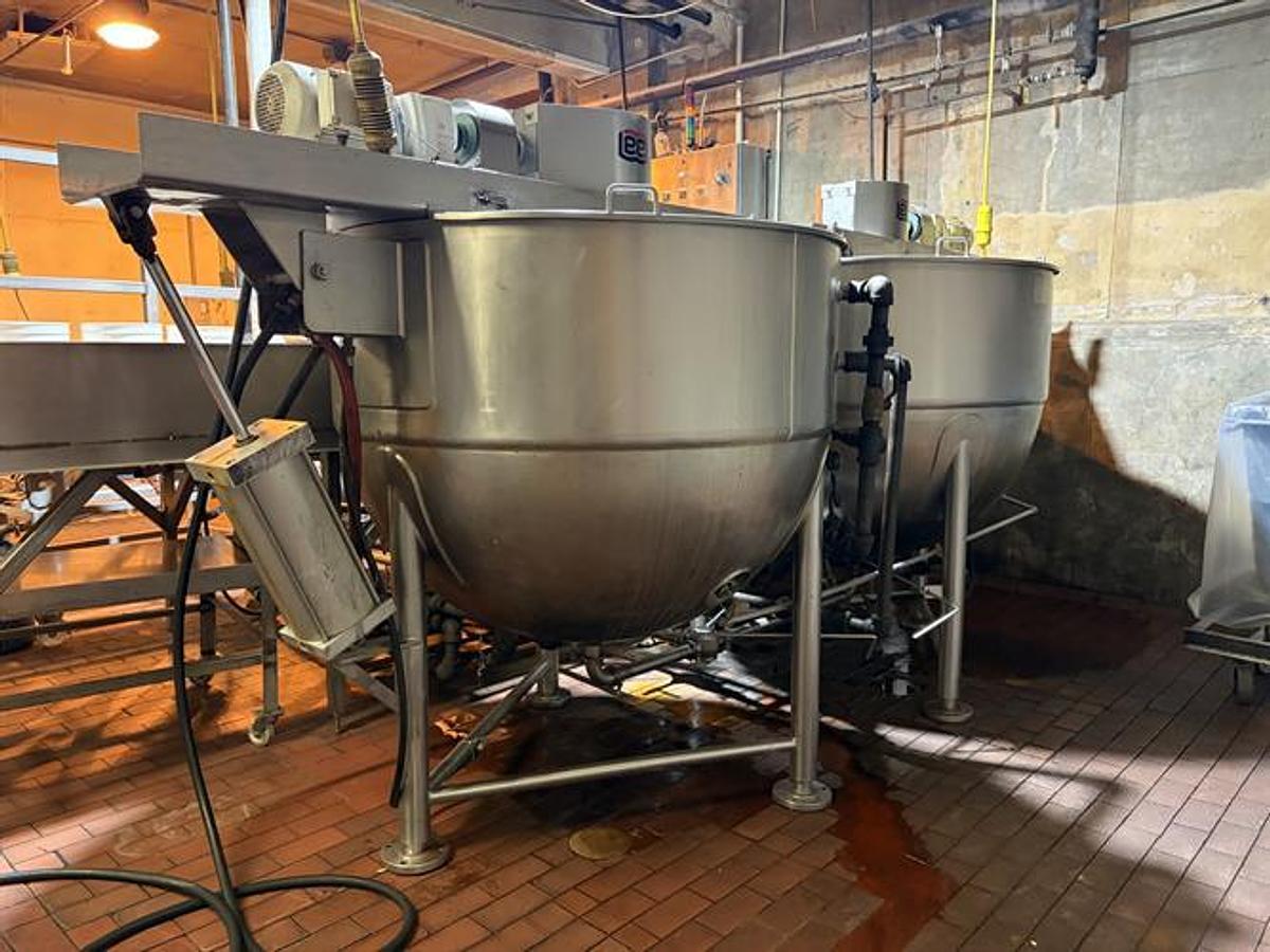 Used Lee 400 Gallon Stainless Steel Jacketed Double Action Kettle