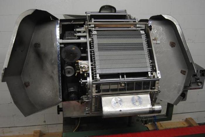 Used King model SC6L Slat Counter