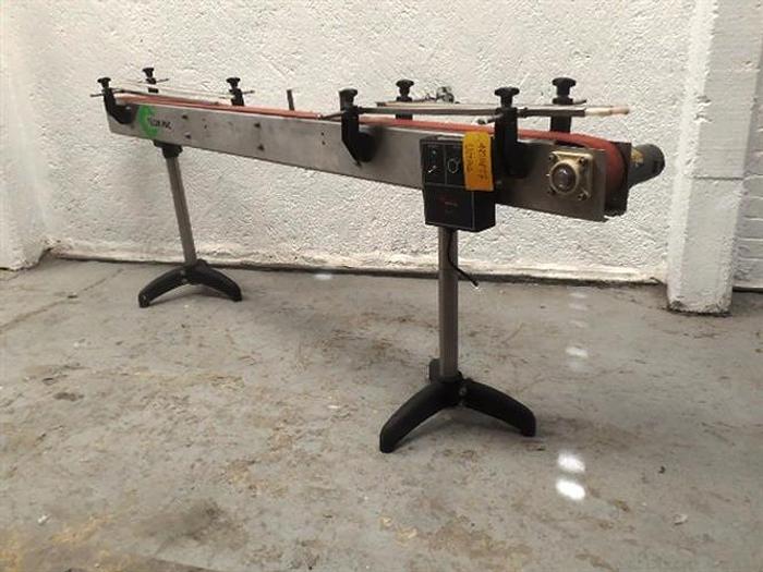 Usado Tecnipac stainless steel plastic flat top chain conveyor