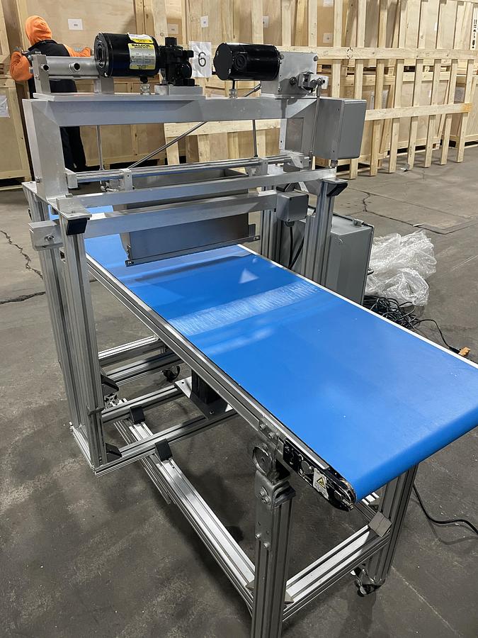 Used Woody 16" Stringer with Conveyor