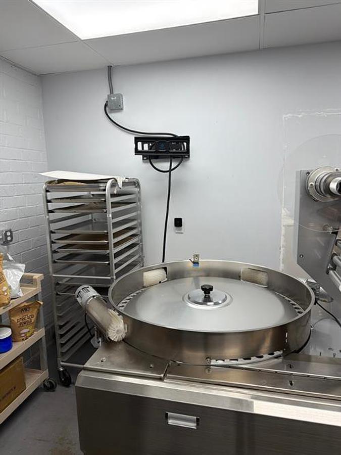 Used HDH FP-500 Hard Candy Flow Wrapper