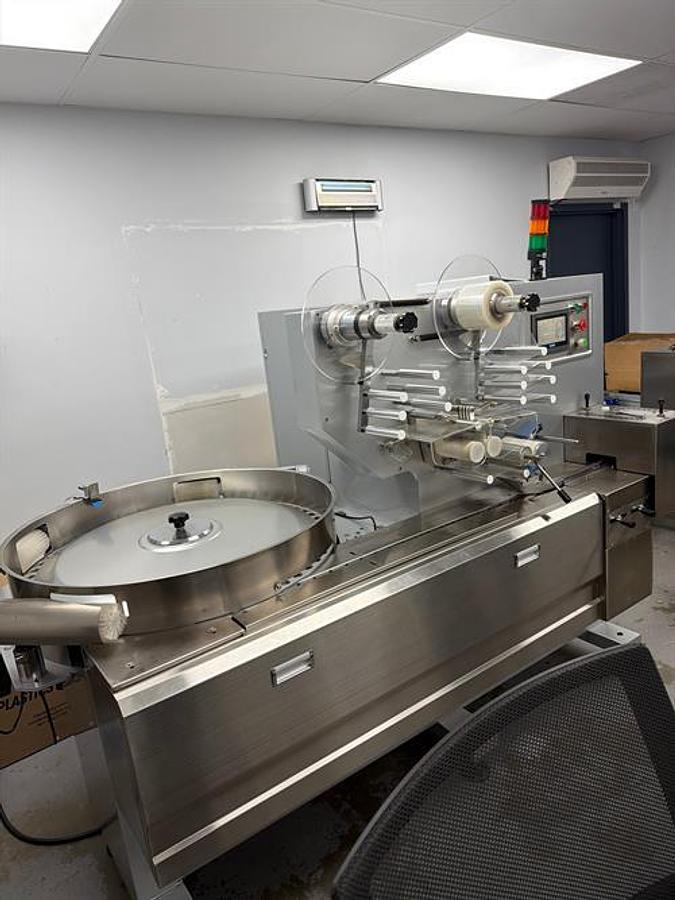 Used HDH FP-500 Hard Candy Flow Wrapper