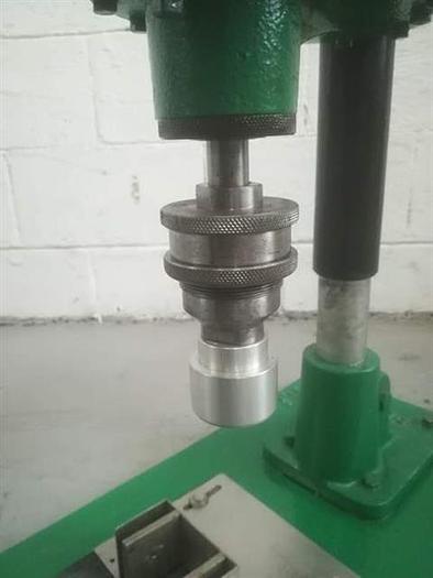 Used Poliingenieros semi-automatic capper