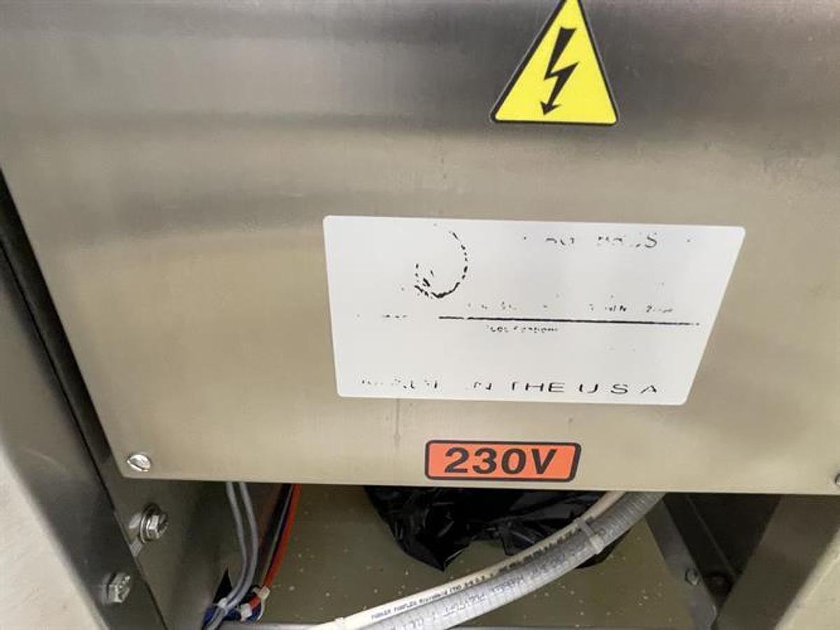 Usado Smith 26" wide x 12-ft long Stainless Steel Cooling Tunnel