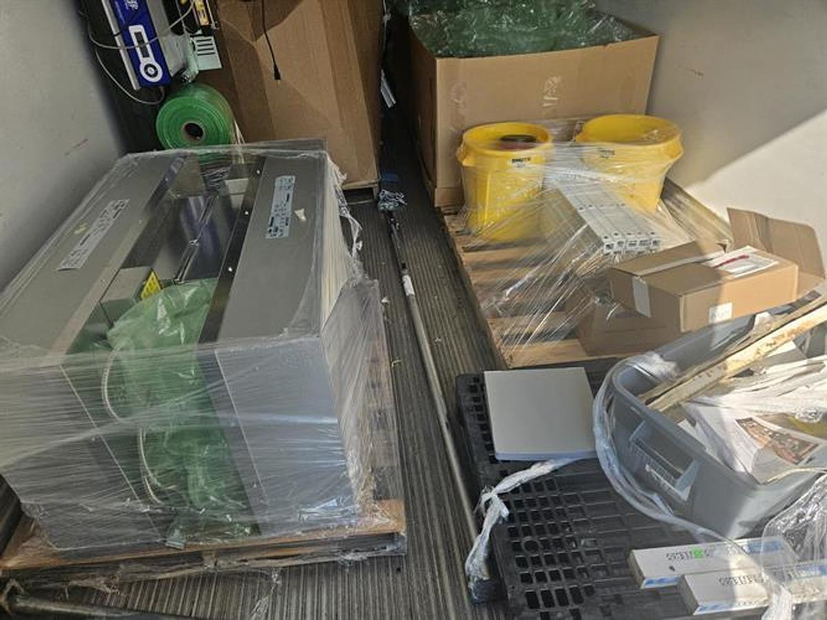 Used Envirco Class 8 Clean Room