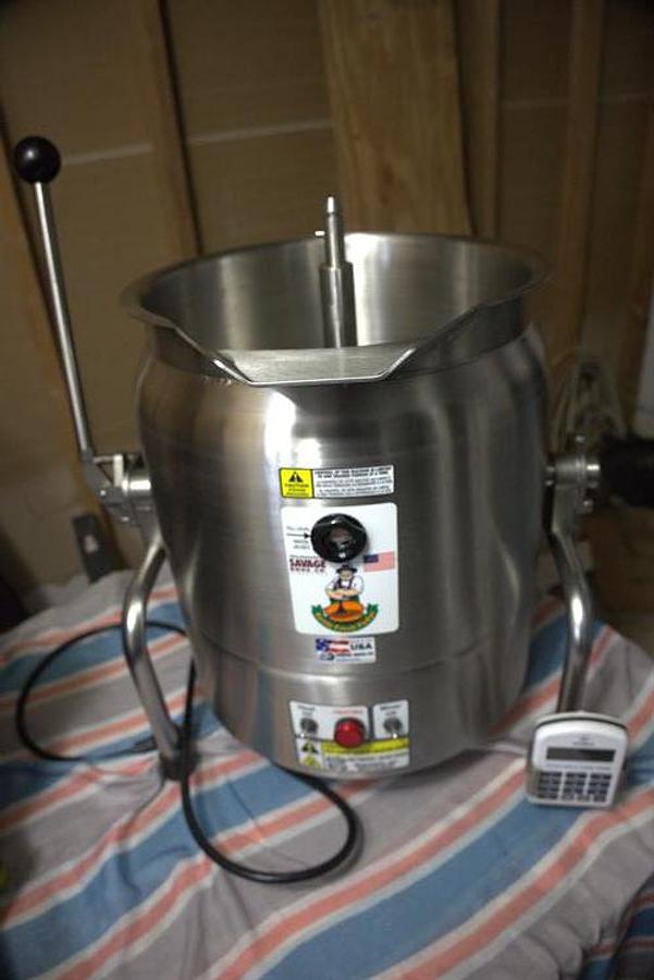 Used Savage 0937-50 5-Gallon SS Electric Fudge Mixing Kettle