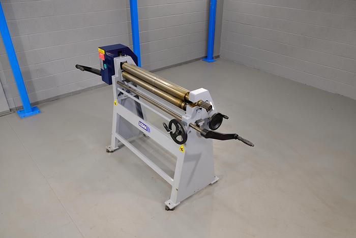 UZMA RS model Hand operated geared Bending rollers 90mm diameter