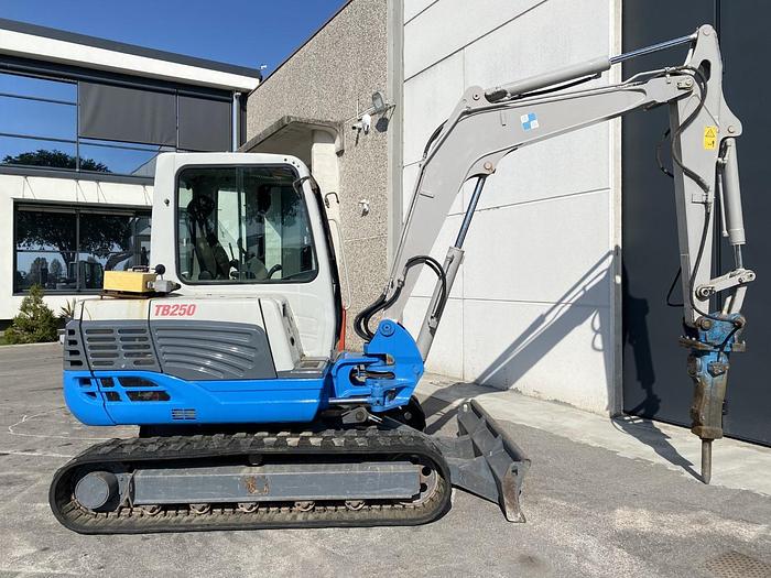 Usato 2008 TAKEUCHI TB250