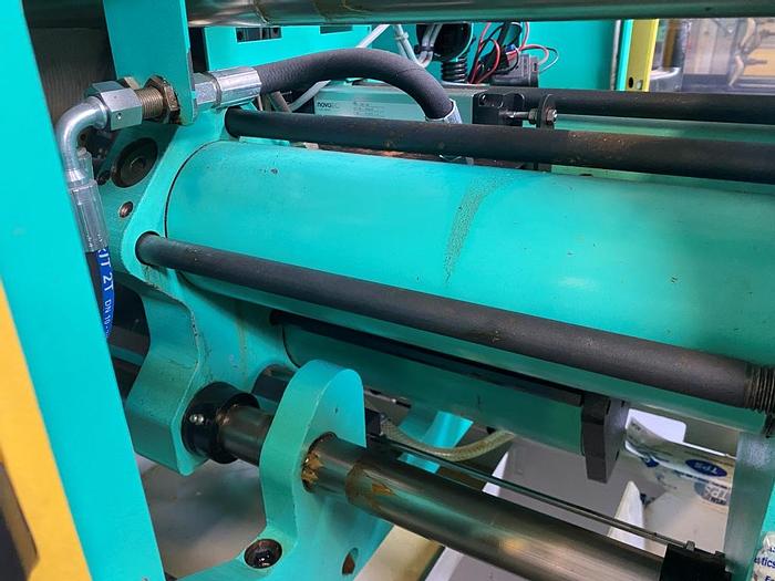 Used 1997 Arburg Allrounder Selecta 270S 250-60 Injection Moulding Machine