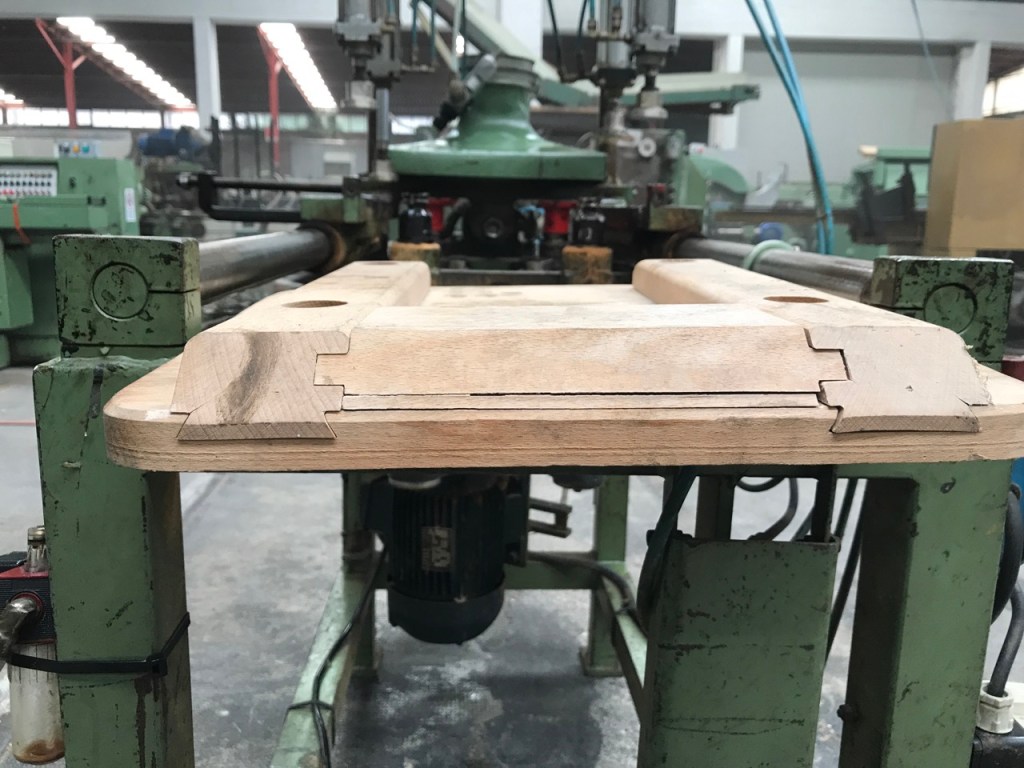 Used Fresatrice pneumatica per incastri di sedili Old America o simili