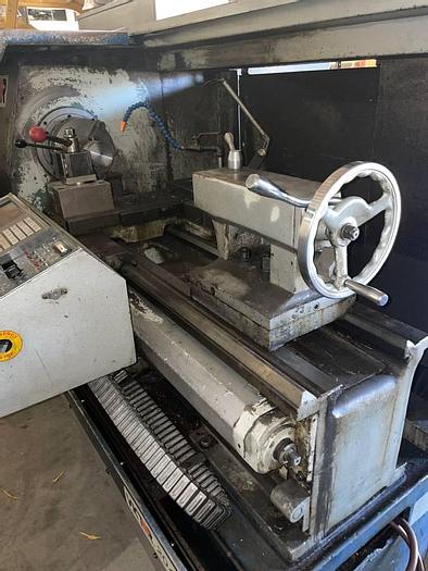 Used Victor DCL 2040 Tool Room Lathe