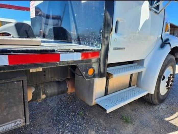 Used 2005 Sterling Cleasby 31' Roofing Conveyor Truck with Automatic Transmission