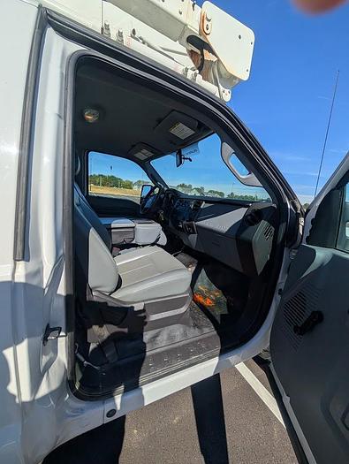 Used 2014 Ford F550 4x4 Versalift SST40EIH-01 Articulated Telescoping 45' Bucket Truck