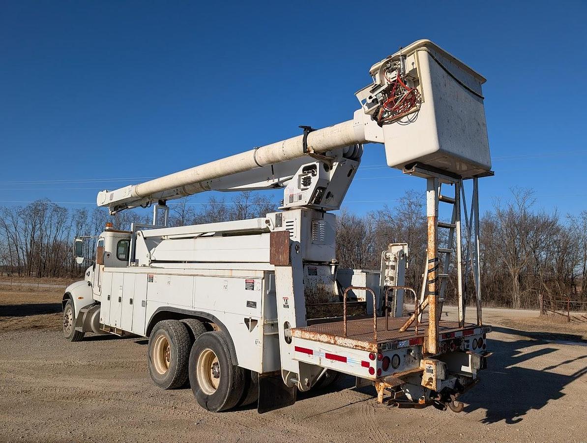 Used 2007 Peterbilt335 Utility Truck Altec AM900-E100 105' Insulated Articulated Telescoping