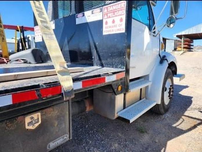 Used 2005 Sterling Cleasby 31' Roofing Conveyor Truck with Automatic Transmission