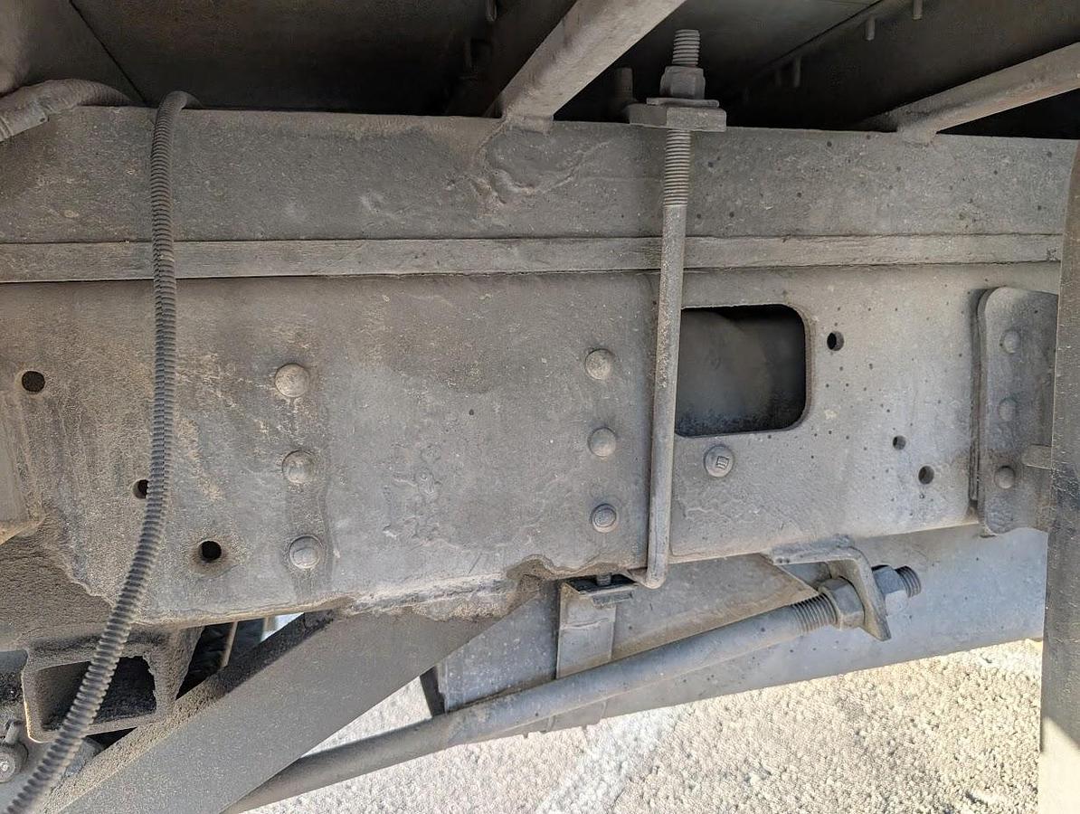 Used 2008 GMC 15' 6" Flatbed with Lift Gate