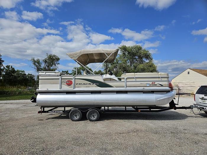 Used 2000 Sun Tracker Party Barge 22 Regency Edition 22' Pontoon