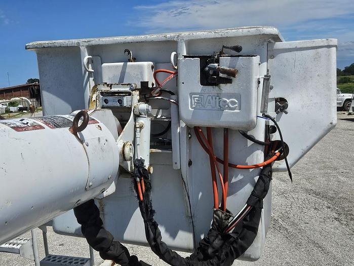 Used 2005 Freightliner M2 106 Altec AA5001 48' 2-man bucket truck  *Articulating *Telescoping