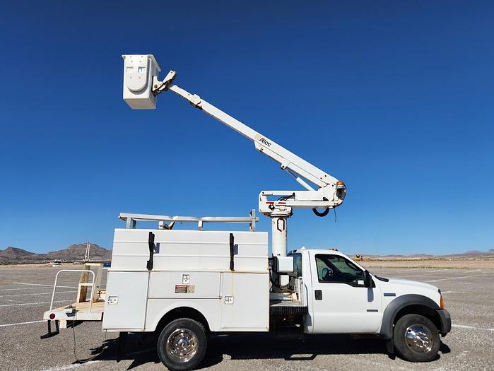 Used Ford F550 Bucket Truck with an Altec AT 237 Articulated and Telescoping