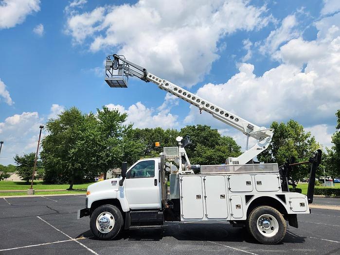 Used 2009 GMC C8500 4x2 Altec AT40C 40' Telescoping Non-Insulated Single Man Basket Cable Placing Bucket Truck With Reel Bar and Winder