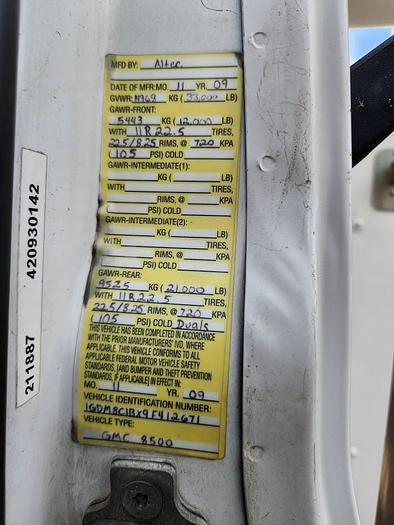 Used 2009 GMC C8500 4x2 Altec AT40C 40' Telescoping Non-Insulated Single Man Basket Cable Placing Bucket Truck With Reel Bar and Winder