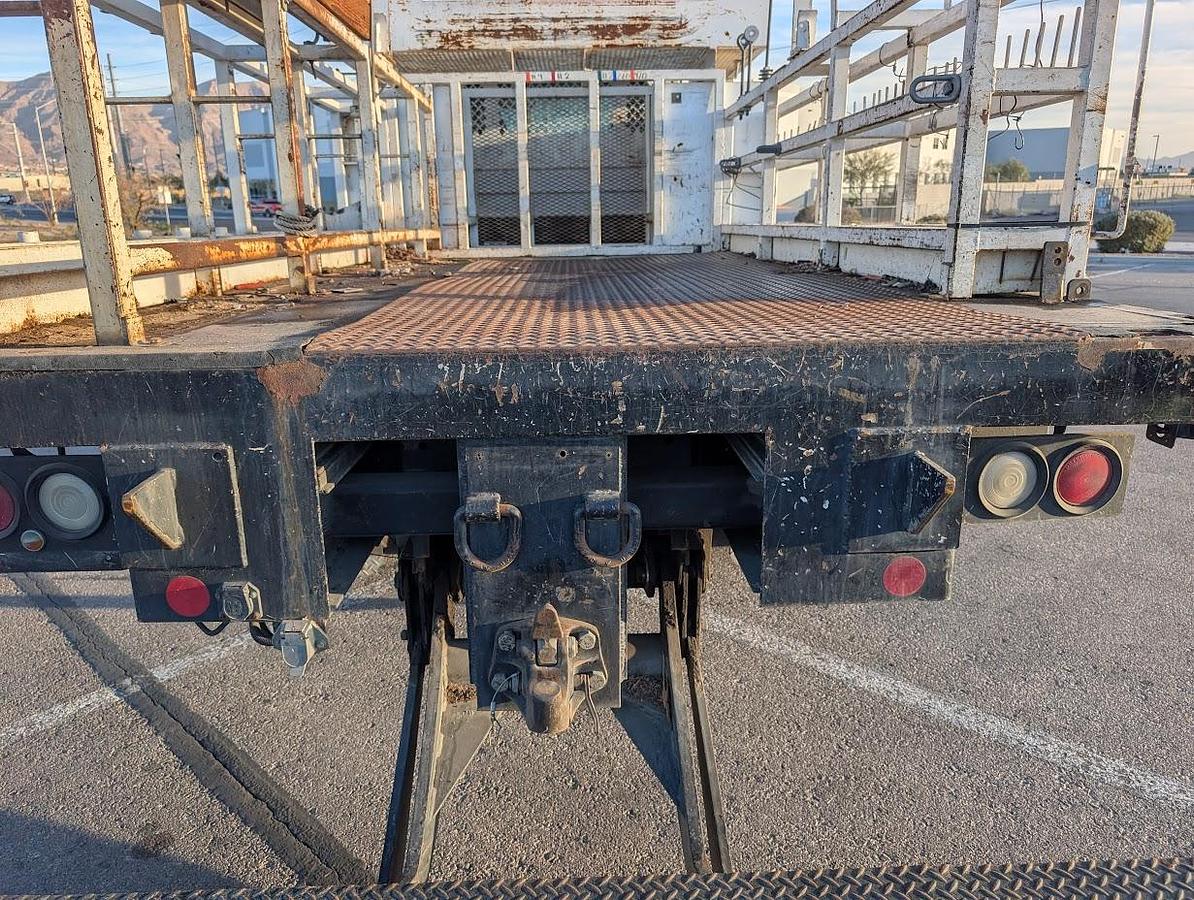 Used 2008 GMC 15' 6" Flatbed with Lift Gate