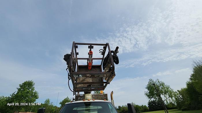 Used 2005 GMC 8500 Bucket Truck with an Altec AT40C Telescopic Cable Placer with Reel Bar and Winder