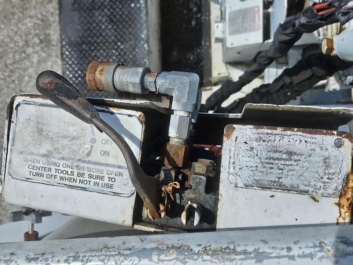 Used 2005 Freightliner M2 106 Altec AA5001 48' 2-man bucket truck  *Articulating *Telescoping