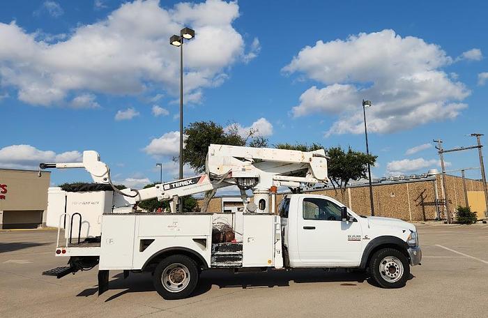 Used 2012 Dodge 5500 4x4 Terex Hi Ranger LTM40 45' Articulated/Telescoping Insulated Bucket with Material Handling Jib
