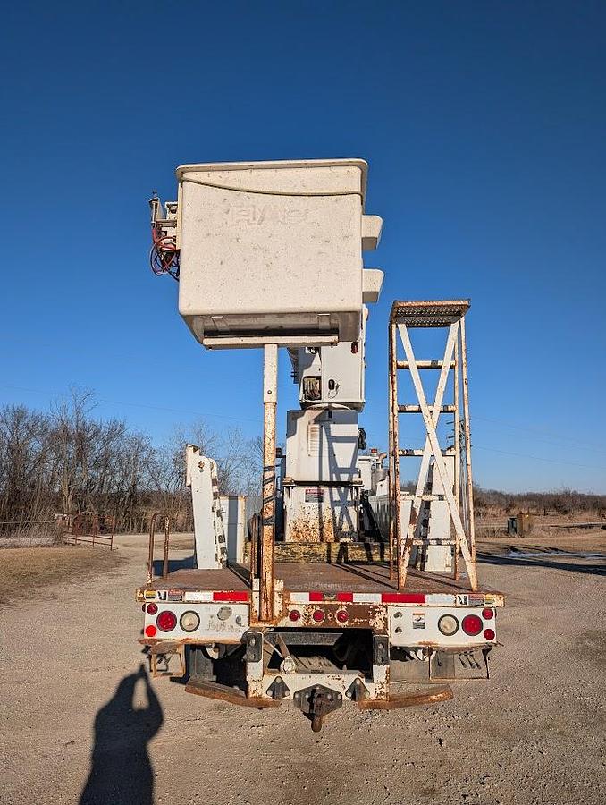 Used 2007 Peterbilt335 Utility Truck Altec AM900-E100 105' Insulated Articulated Telescoping