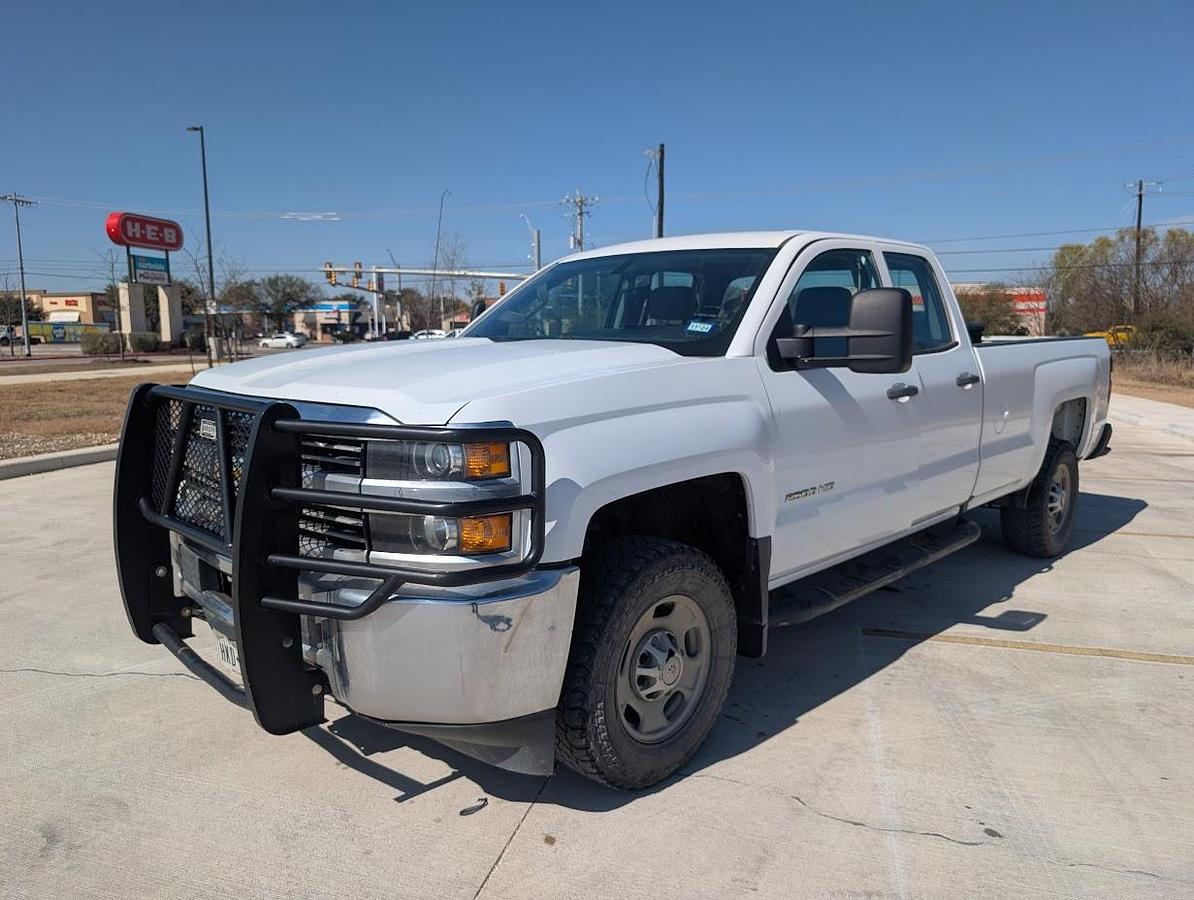 Used 2017 Chevrolet 2500 4x2 Crew Cab 8' Bed Goosneck Hitch