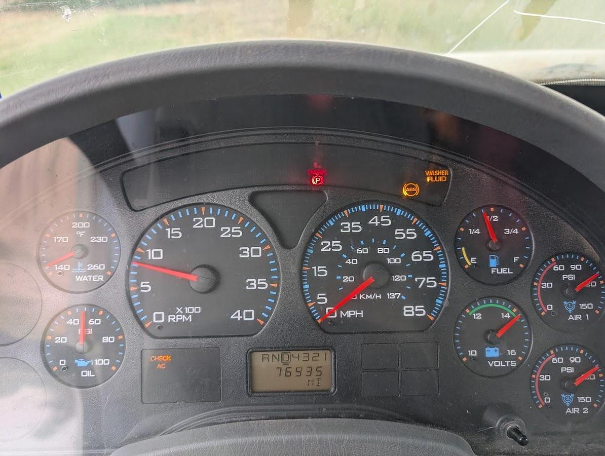 Used 2004 International 7300 4x4 Telelect Commander 4045 Digger Derrick