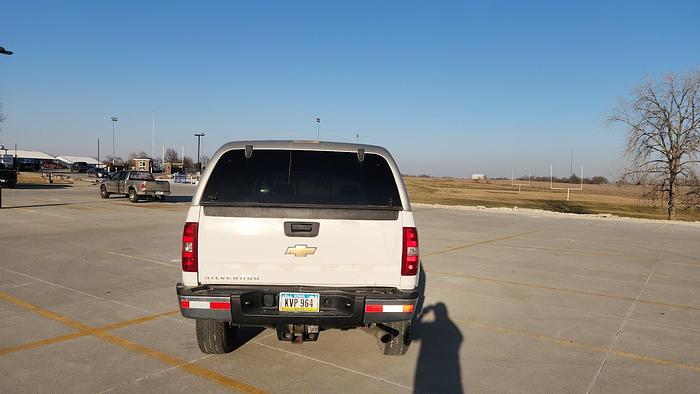 Used 2011 Chevrolet 2500 4x2 7' bed pick up truck extended cab