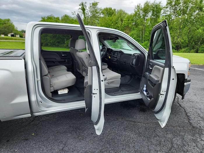 Used 2015 Chevrolet Silverado 1500 LT Crew Cab Pickup Truck with Hard Roll Bed Cover