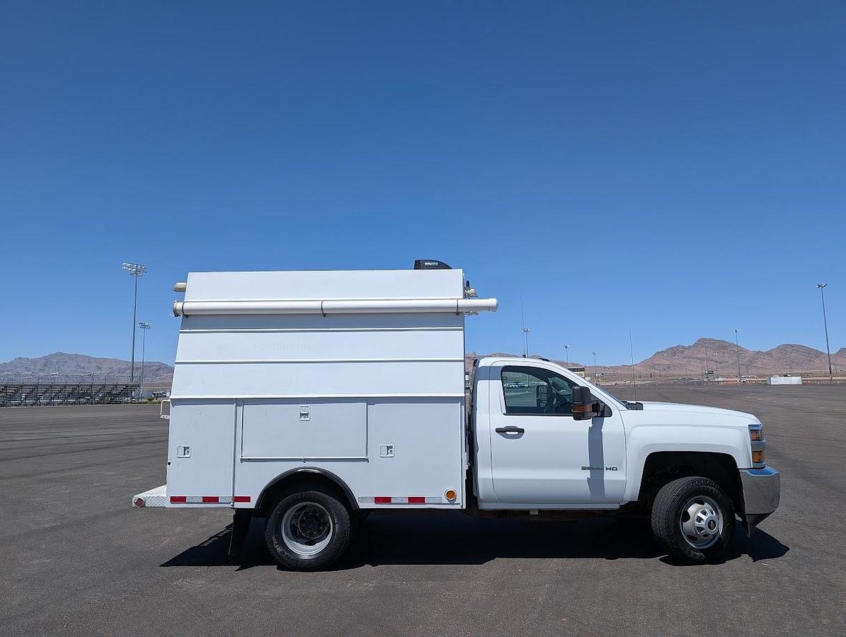 Used 2017 Chevrolet 3500HD 3x3 Enclosed High-Top Service Truck