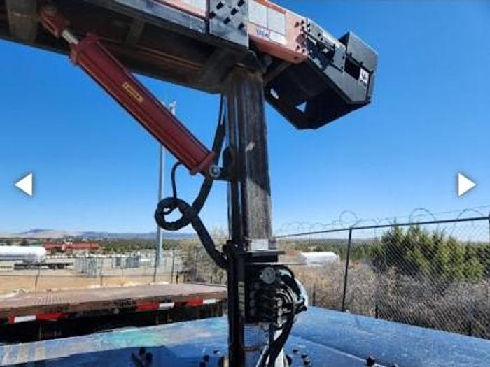 Used 2005 Sterling Cleasby 31' Roofing Conveyor Truck with Automatic Transmission